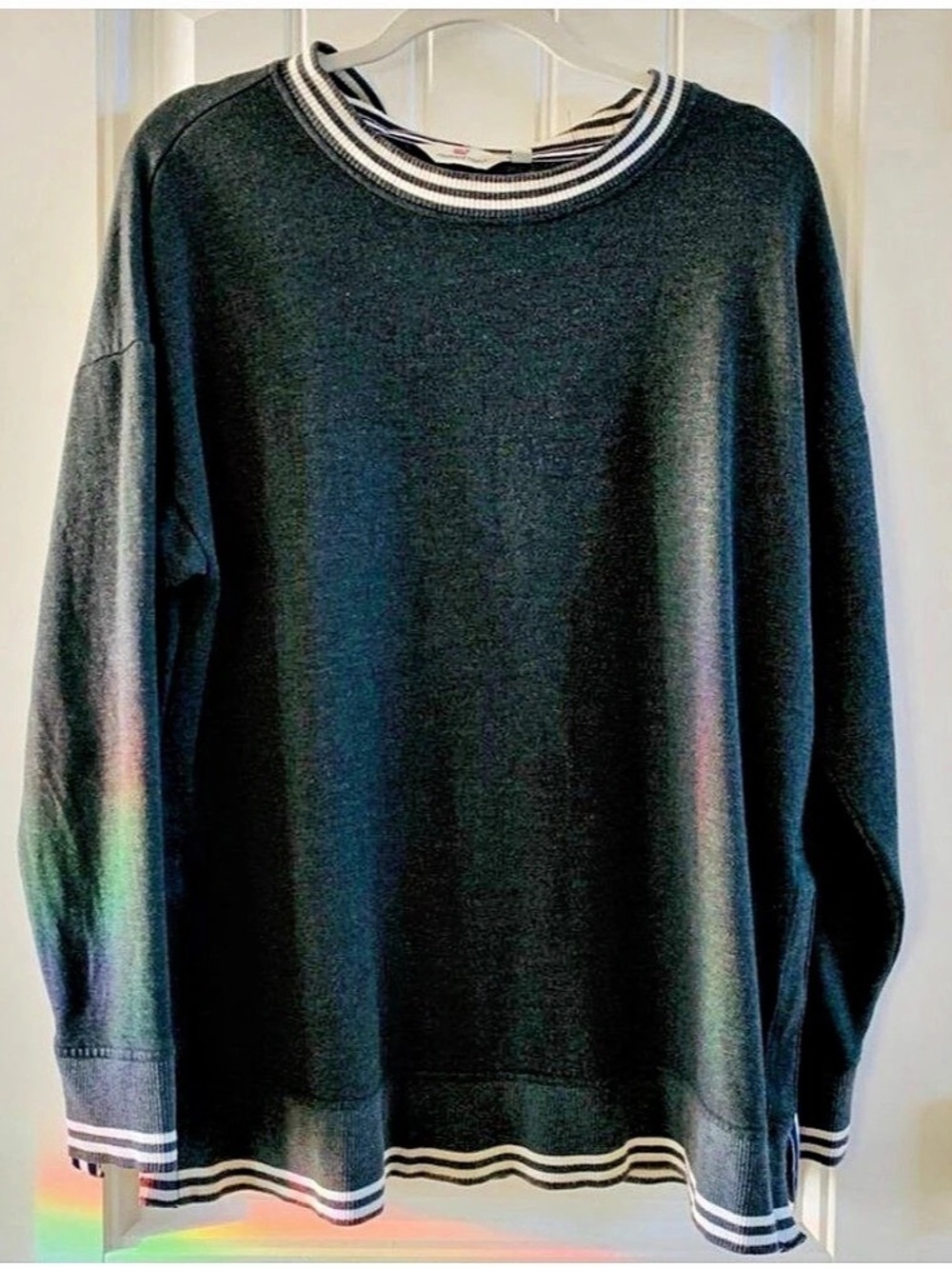 vineyard vines Dreamcloth Sleeve Stripe Crewneck Sweatshirt Black & White Medium